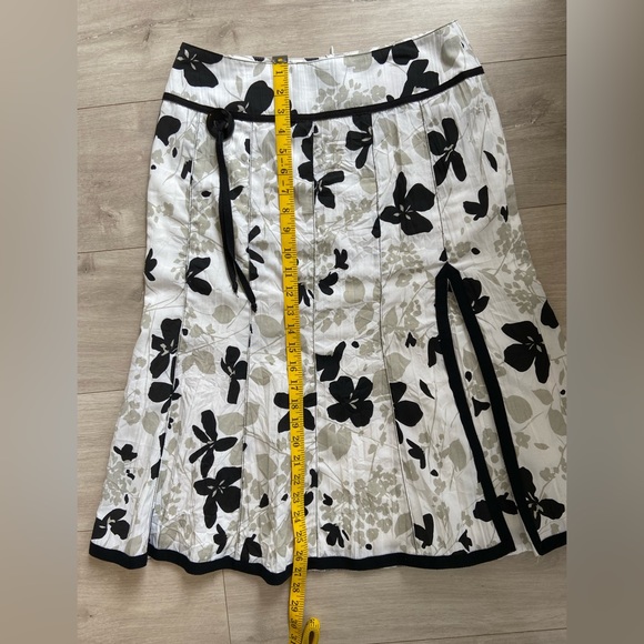 VEX Collection - Top (38); Skirt (36) - Two piece, black white and grey outfit - Picture 14 of 16